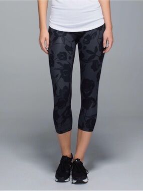 Lululemon Wunder Under Capri Floral Leggings - Black/Gray